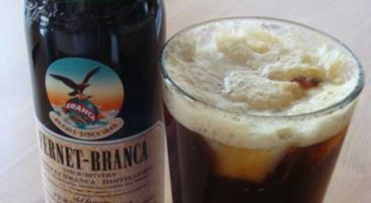 el origen del fernet con coca, el trago argentino