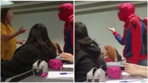 un alumno fue vestido de hombre araña a la facultad por un reto